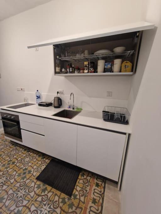 No 60, 2Nd Floor, Centrally Located, Fully Equipped Studio Apt Il-Furjana Exterior foto