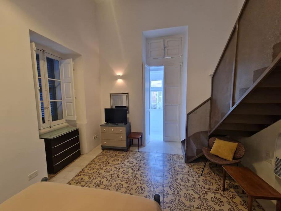 No 60, 2Nd Floor, Centrally Located, Fully Equipped Studio Apt Il-Furjana Exterior foto